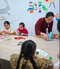 "New Year's Miracle" is a master class on making Christmas tree decorations